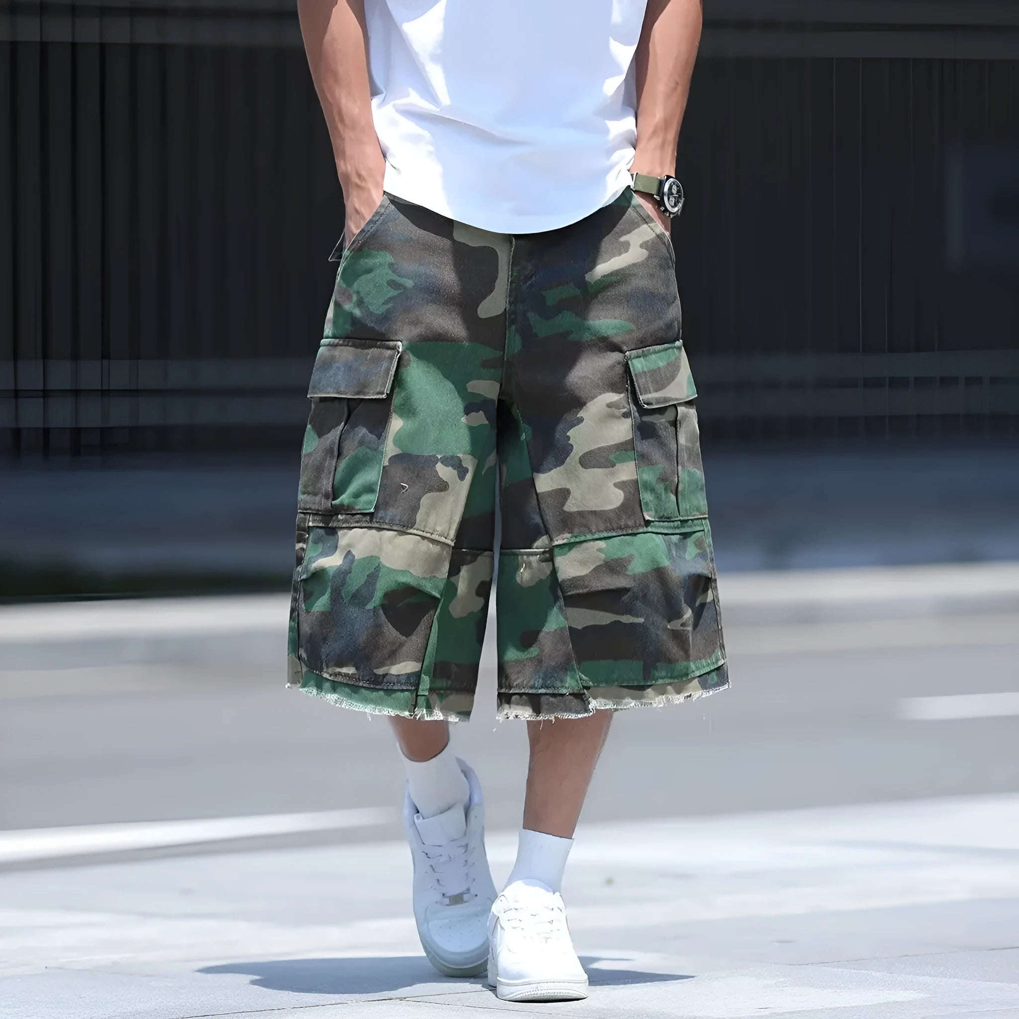 American style retro camouflage shorts in loose cropped fit for summer casual wear