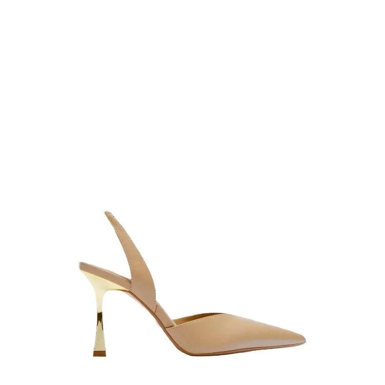 Women's pointed-toe high heels in patent leather with a shallow mouth design.