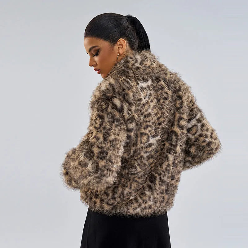 Women's leopard print buckle lapel coat in polyester with regular sleeves