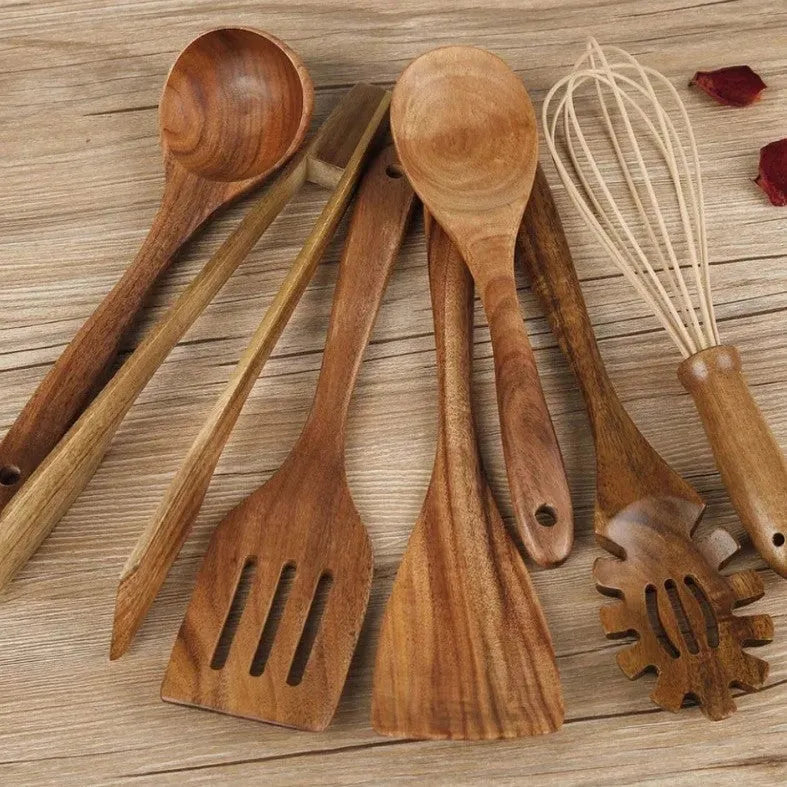 Seven-piece wooden cooking utensil set with spoon and shovel items for non-stick pans