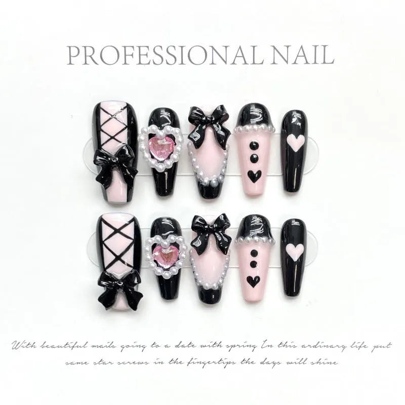 Black and pink heart hand-painted detachable manicure set with cat's eye style in four sizes
