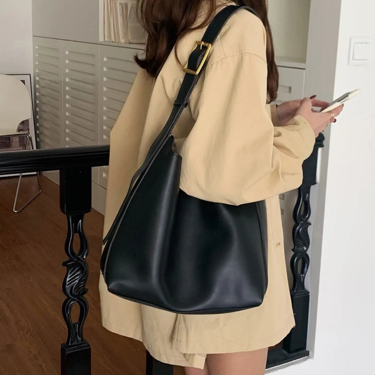 Soft PU leather ladies shoulder bag with swing threads in black or brown