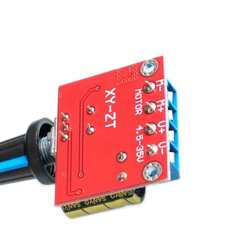 PWM DC motor governor for 5V-35V speed regulation with potentiometer knob and compact design