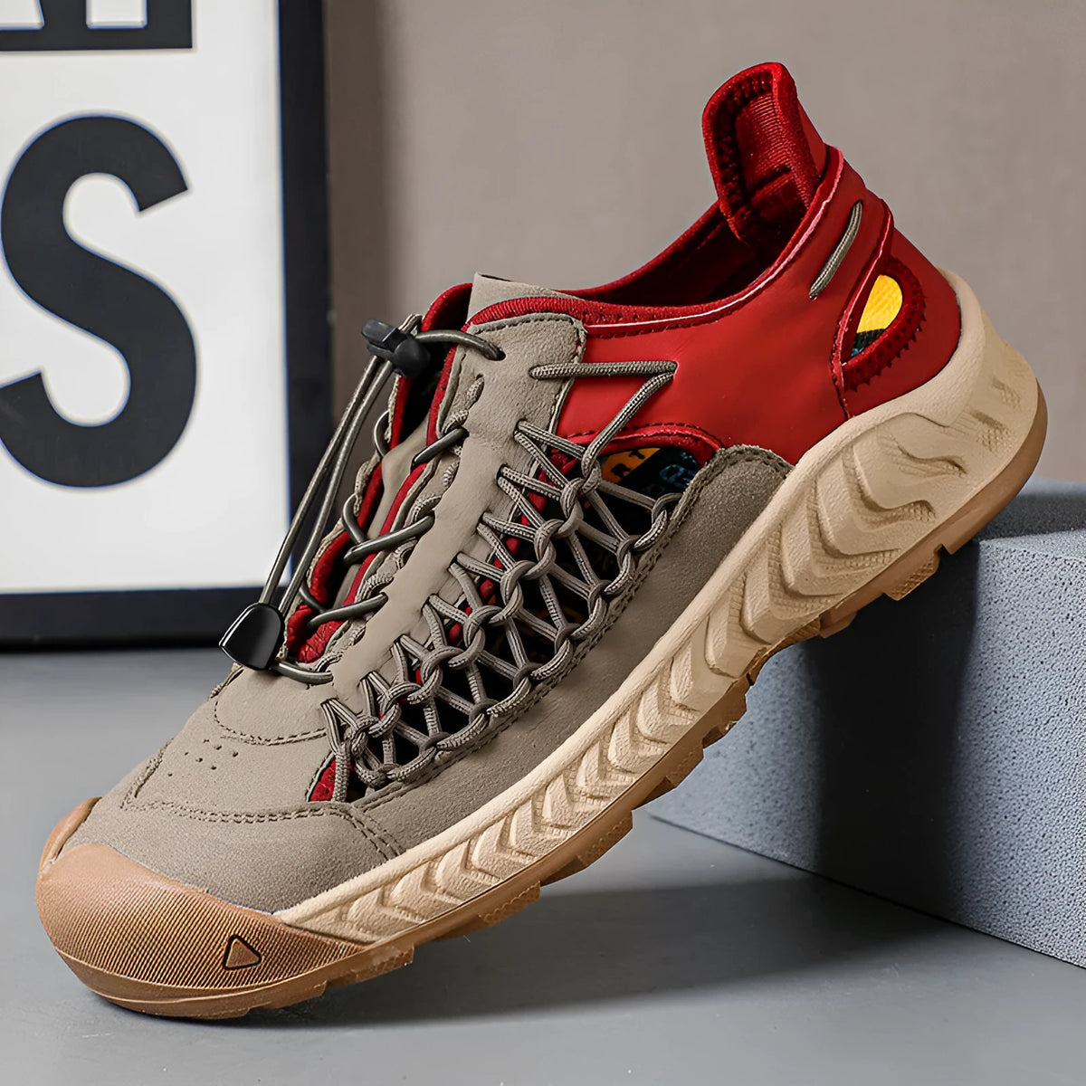 Men's hand-woven closed toe sandals with an elastic band and rubber sole in multiple colours.