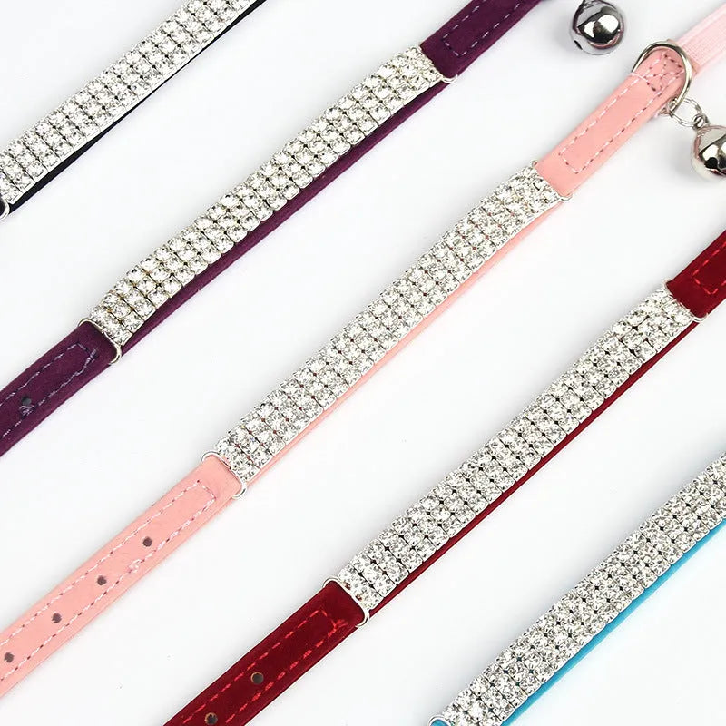 Velvet cat collar with rhinestone decoration showing adjustable 20-30 cm length