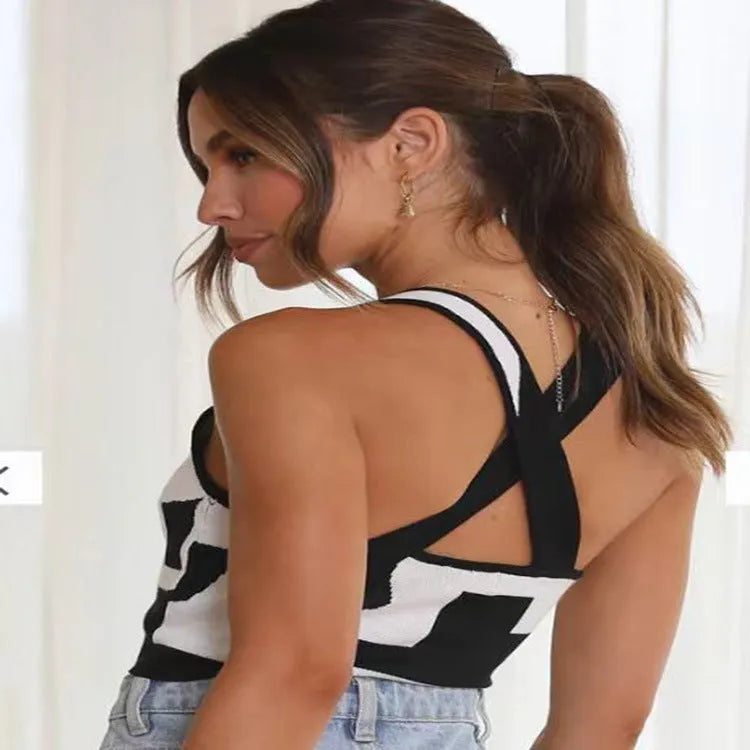 Women's U collar camisole body in street fashion slim fit style with exposed navel design, available in multiple colours