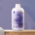 500ml bottle of nourishing and polishing antibacterial anti-mite pet shower gel for dogs and cats.