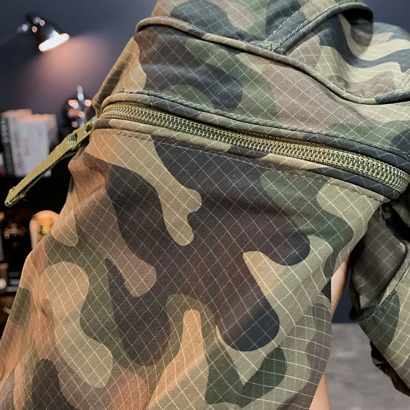 Men's camouflage cargo shorts in a loose fit with cargo pockets and elastic waist.