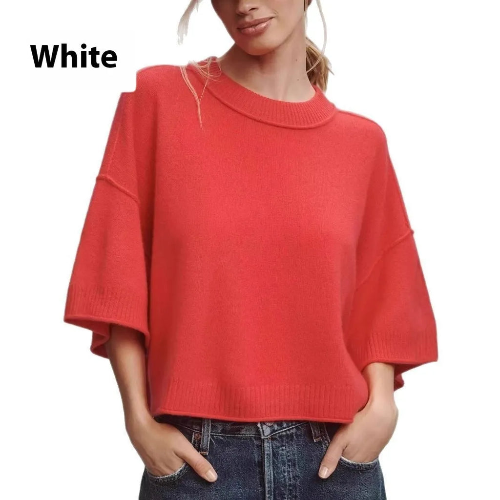 Red and white short T-shirt with an exposed navel design, made from viscose fibre.