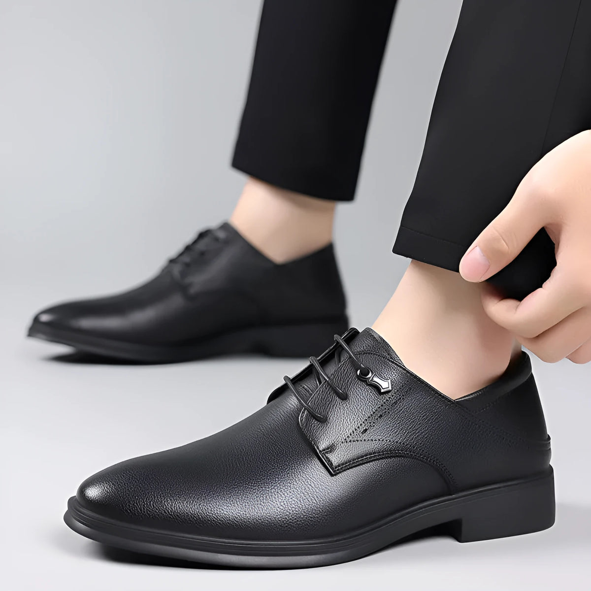 Men's pointed toe dress shoes in black or white with cow split leather upper, rubber sole, and low 1-3cm heel, sizes 38-44