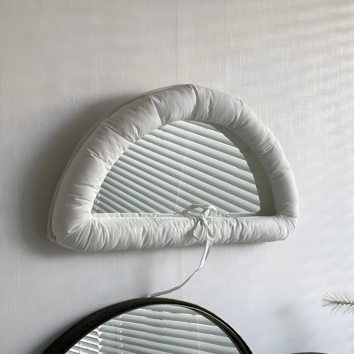 Hanging cotton-filled fabric mirror in white, black, or sapphire blue with 23X40X5CM dimensions