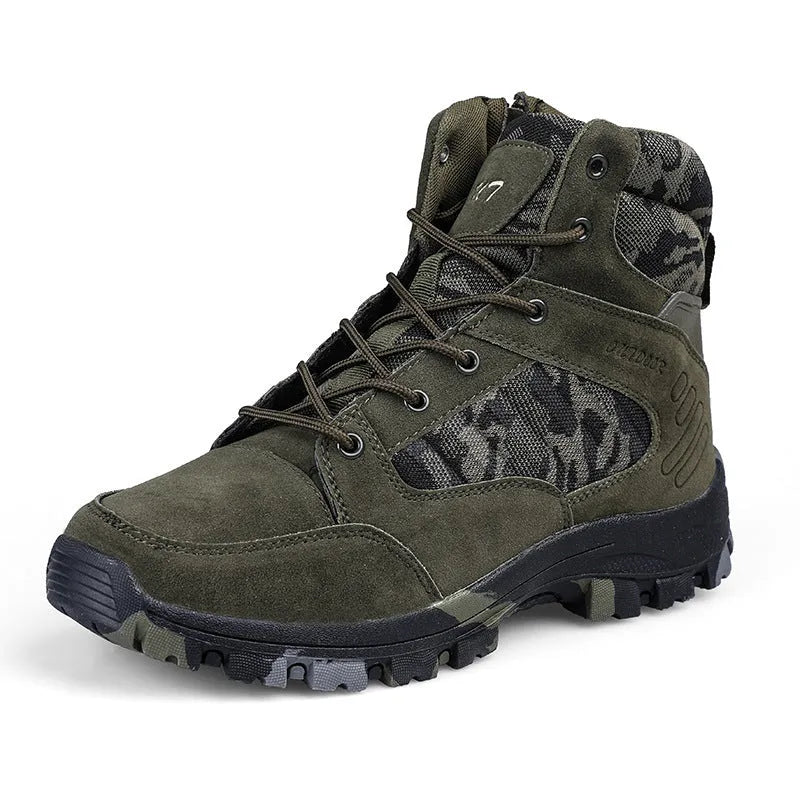 Men's high-top hiking shoes in green camouflage colour with artificial PU upper and metal accents.