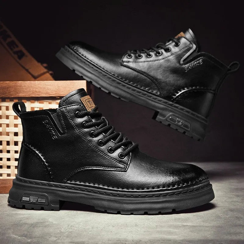 Men's mid-calf Martin boots with chunky rubber sole, leather lining and front lace-up, in black or brown