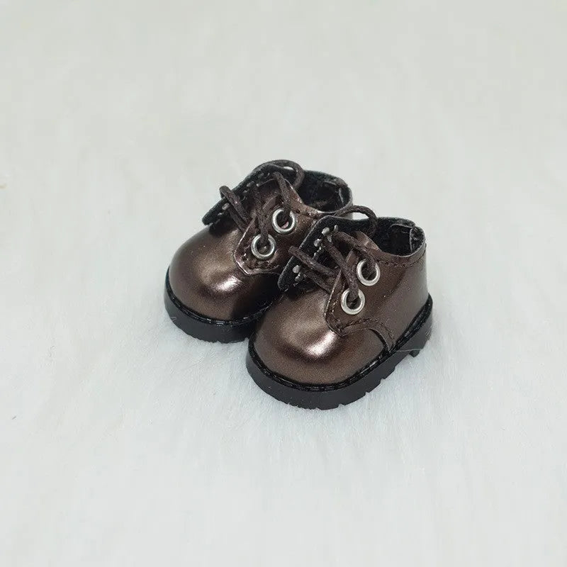 Doll replacement shoes for 17cm figures in multiple styles and colours
