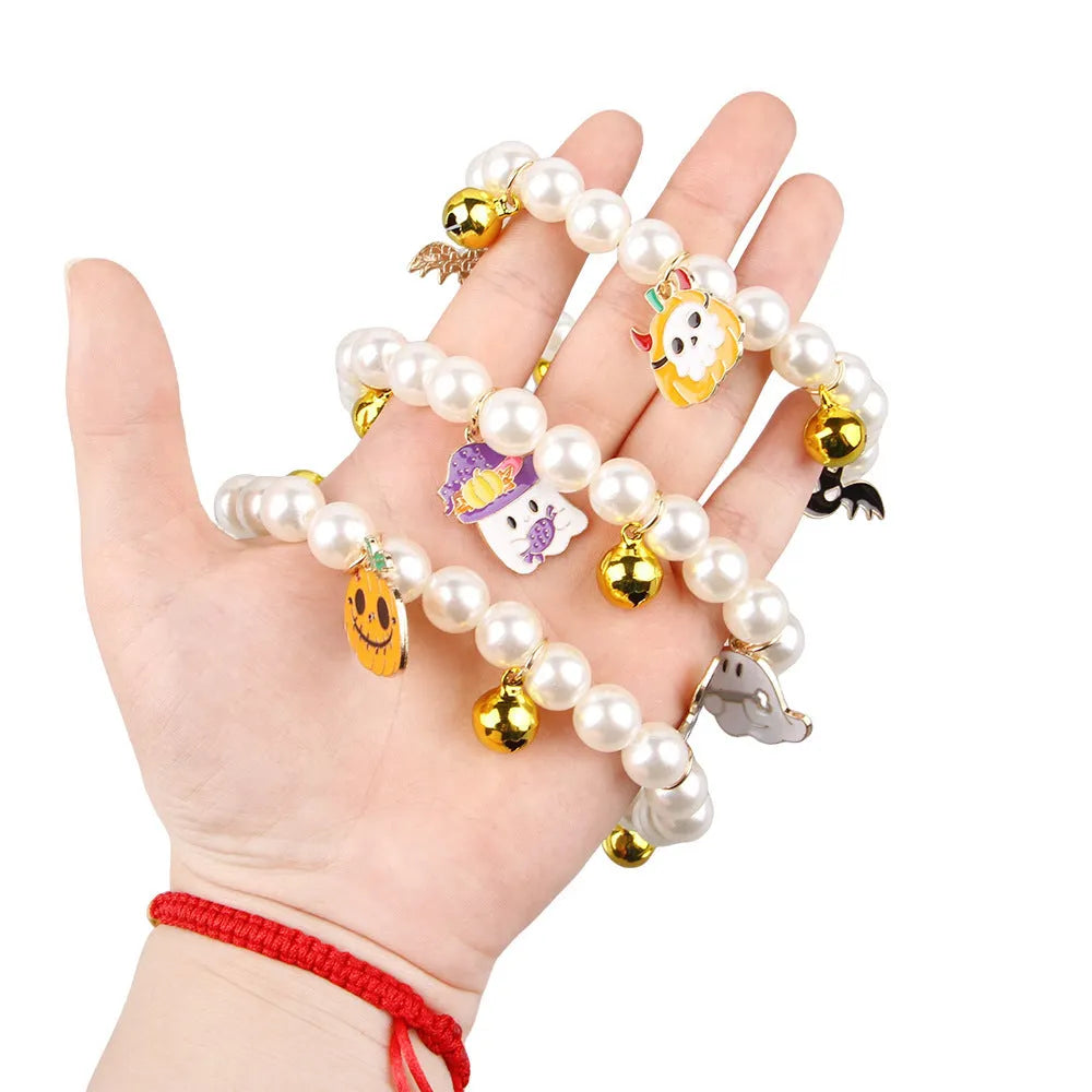 Simulated pearl pet necklace decoration with Halloween pumpkin designs for cats and small dogs