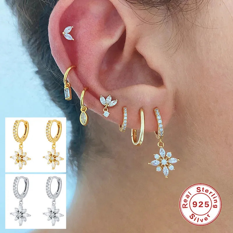 S925 sterling silver snowflake pendant earrings with clear gemstone, in yellow gold or white gold colour finish.