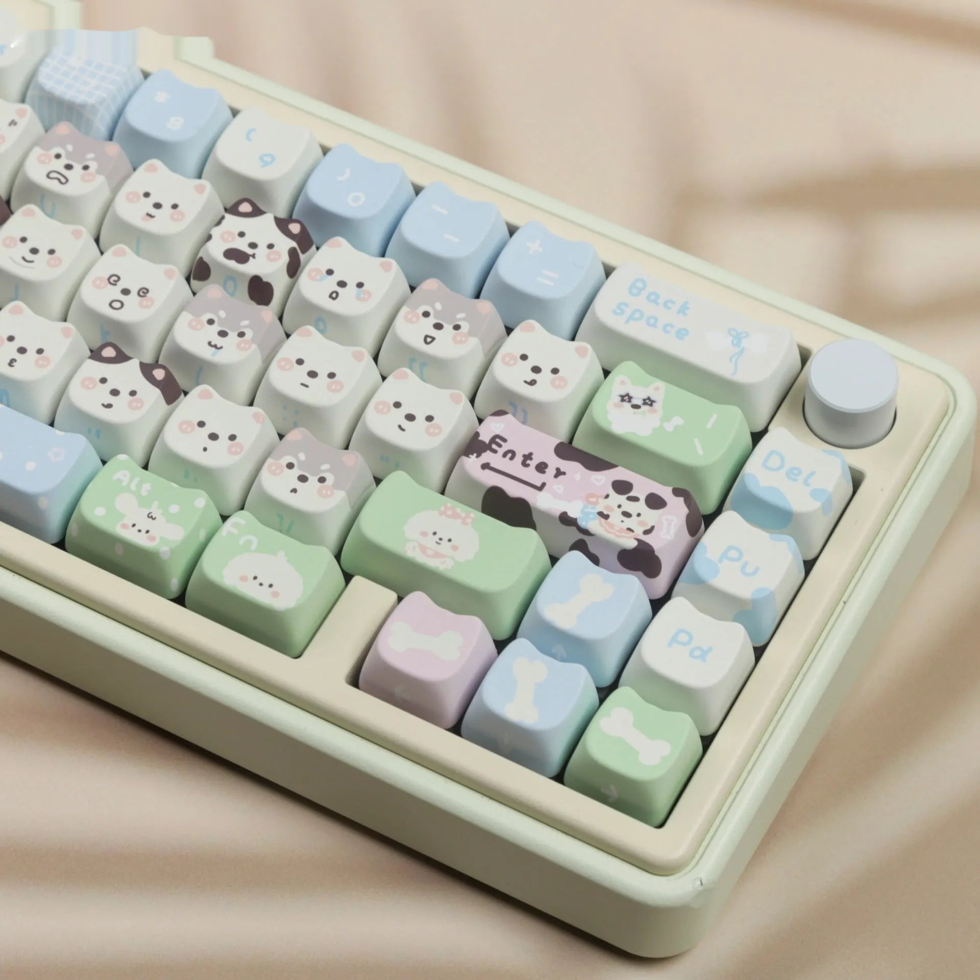 Full set of mechanical keyboard keycaps with colourful cat and puppy sublimation printing on PBT plastic