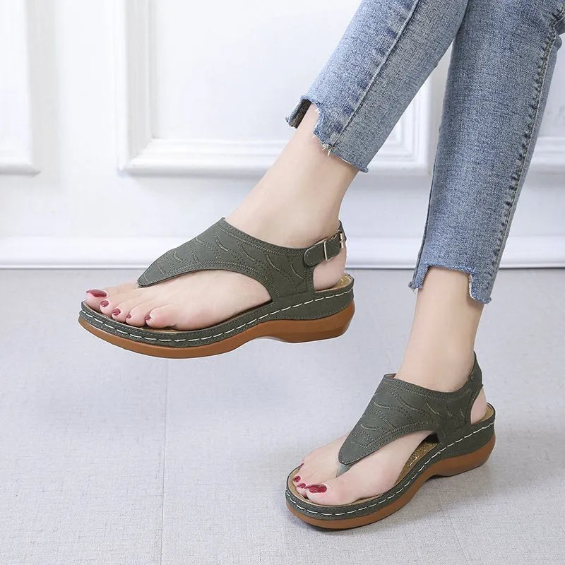 Women's casual wedge sandals with adjustable strap and solid colour artificial PU upper