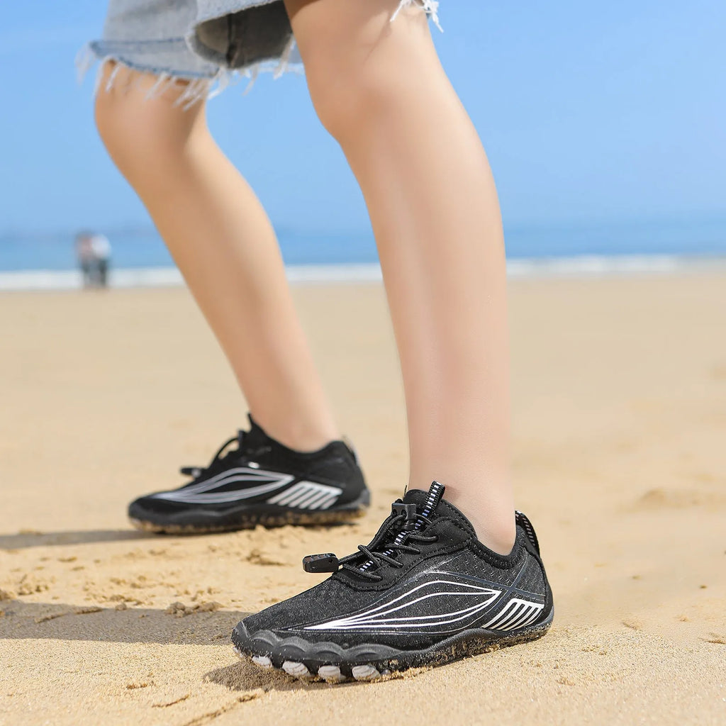 Children's black water shoes with rubber soles and elastic bands for beach and outdoor activities