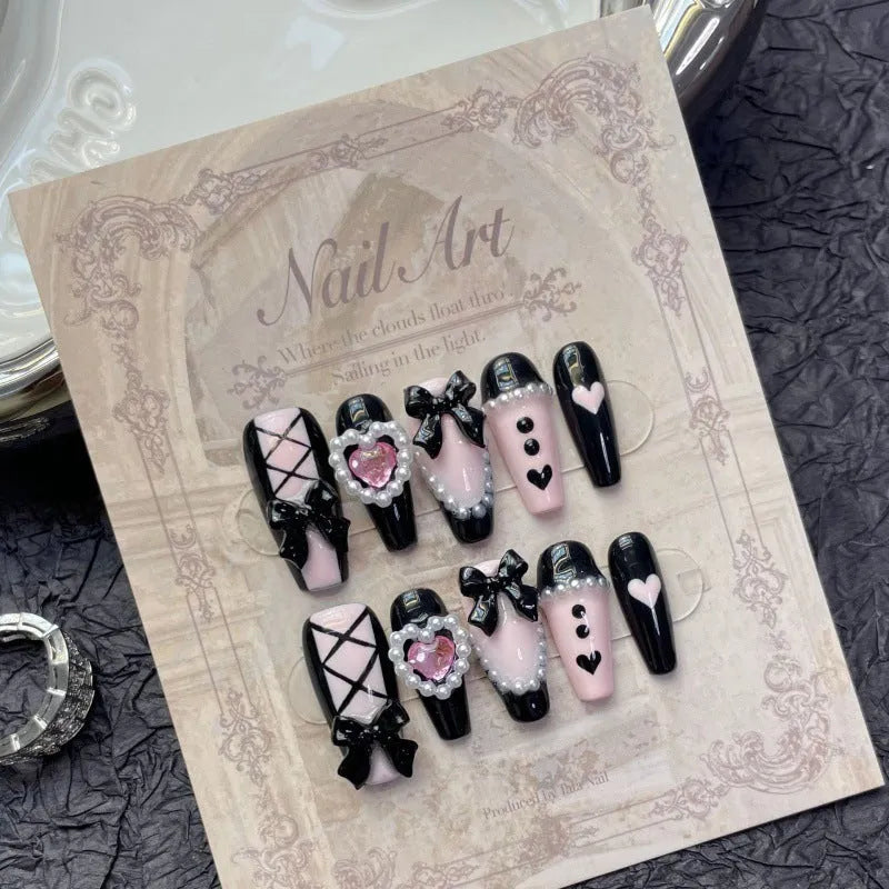Black and pink heart hand-painted detachable manicure set with cat's eye style in four sizes
